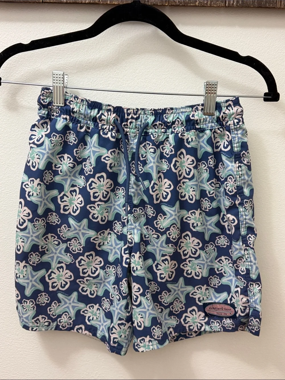 Vineyard Vines Navy Floral & Starfish Print Shorts